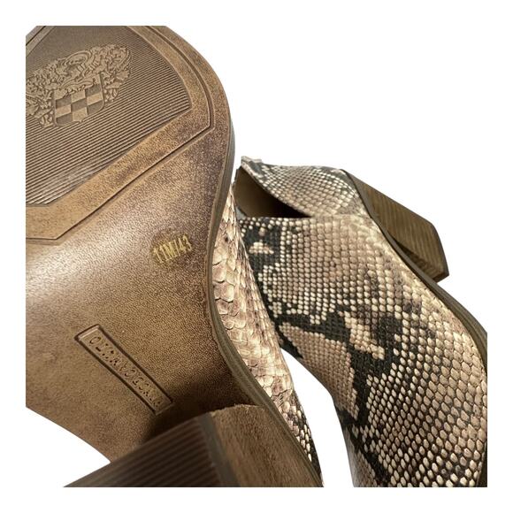 Vince Camuto Gigietta Snake Print Ankle Bootie Back Zip Ta Black Cream Size 11 M - Picture 10 of 10